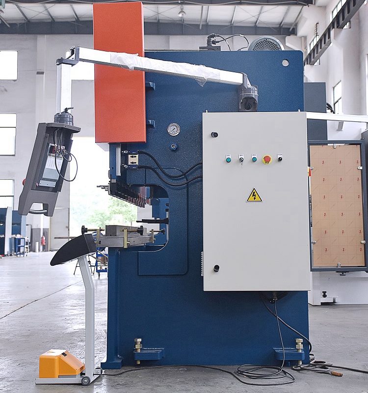100t Cnc Metal Bending Machines, 3200 Mm Cnc Sheet Press Brake With E21 100t Cnc-metallin taivutuskoneet, 3200 mm Cnc-levypuristin, E21