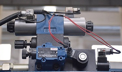 100t Cnc Metal Bending Machines, 3200 Mm Cnc Sheet Press Brake With E21 100t Cnc-metallin taivutuskoneet, 3200 mm Cnc-levypuristin, E21