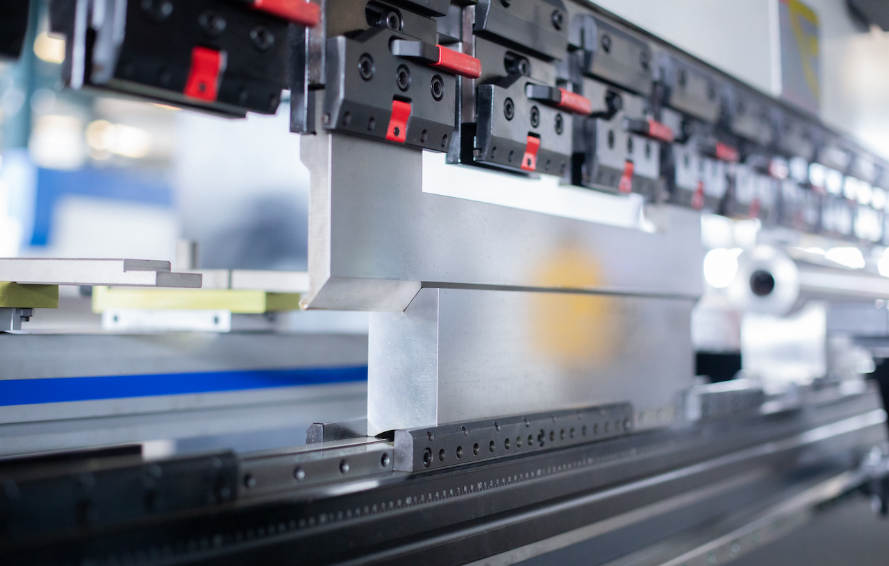 100t Hydraulic Cnc Brake Press Crowning Cnc Press Brake Delem 100t Hydraulinen Cnc-jarrupuristin Crowning Cnc Press Brake Delem