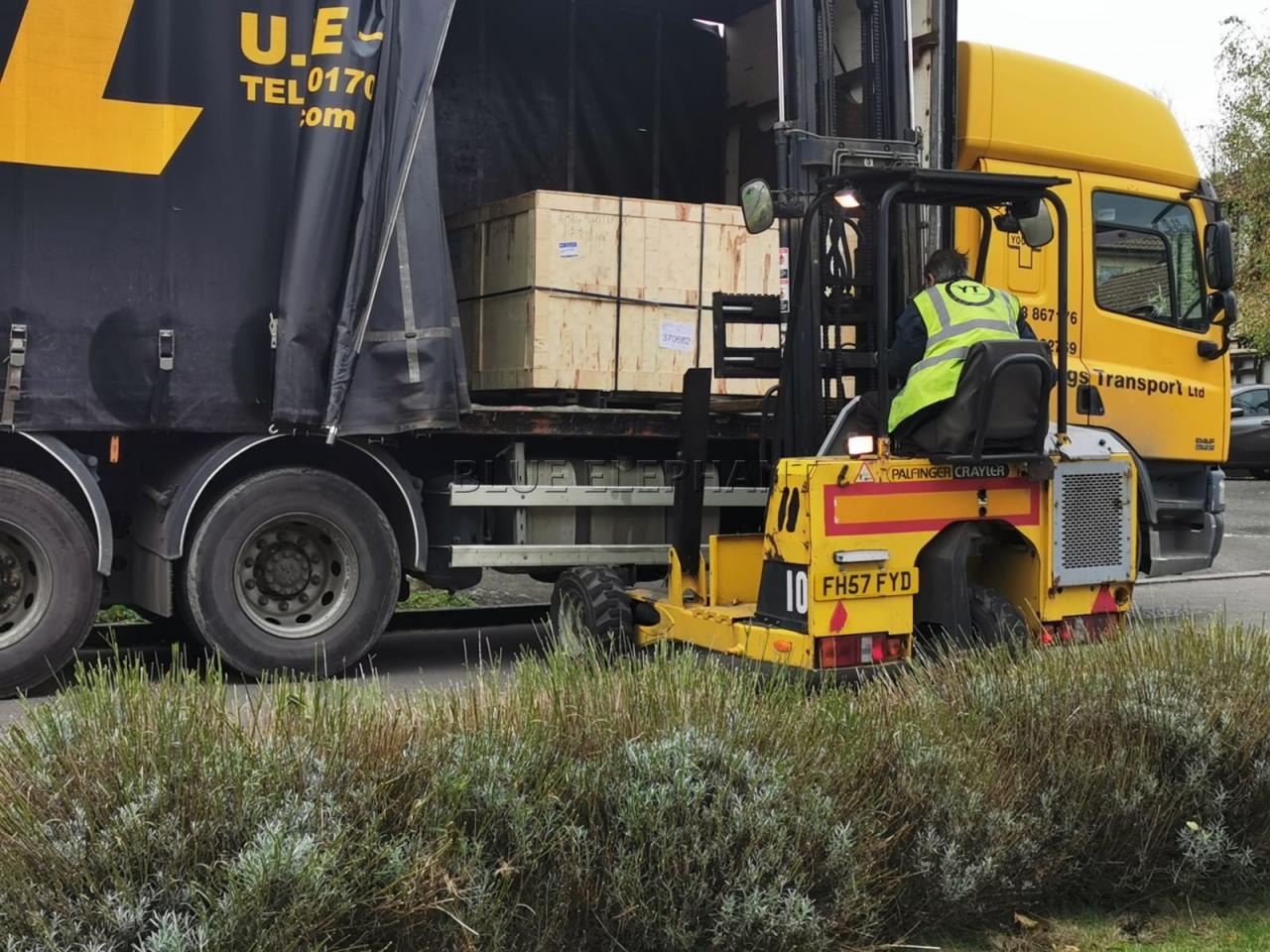 1530 Fiber Laser Cutting Machine For Stainless Steel Carbon Steel Metal Sheet 1530 kuitulaserleikkauskone ruostumattomasta teräksestä valmistettuun hiiliteräslevyyn