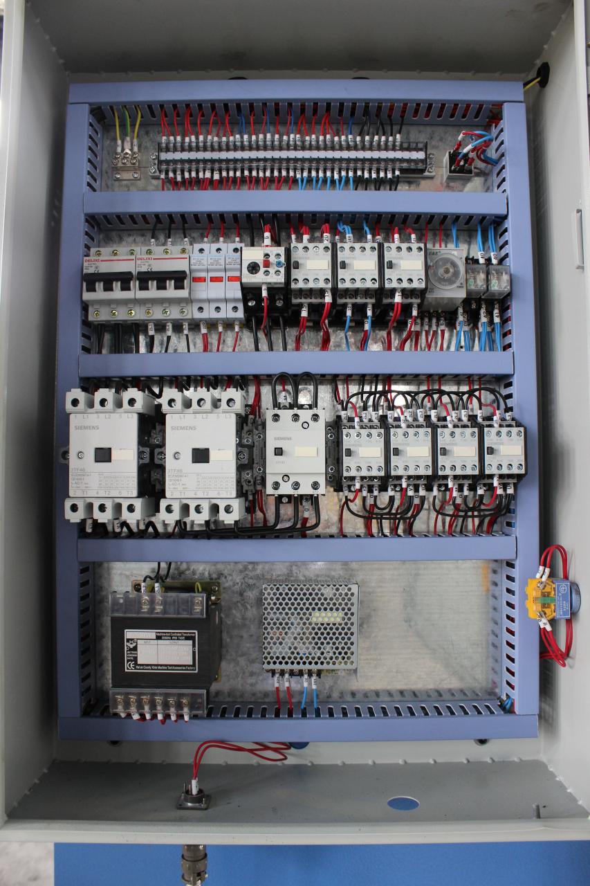 2,5 metrin pituinen hydraulinen Nc Swing Beam -leikkurikone