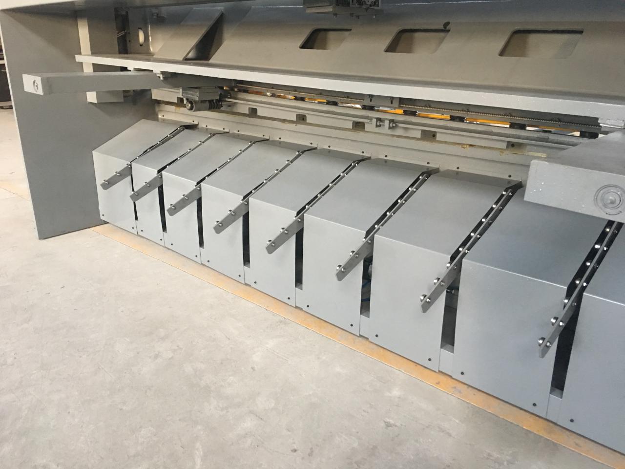 2,5 metrin pituinen hydraulinen Nc Swing Beam -leikkurikone