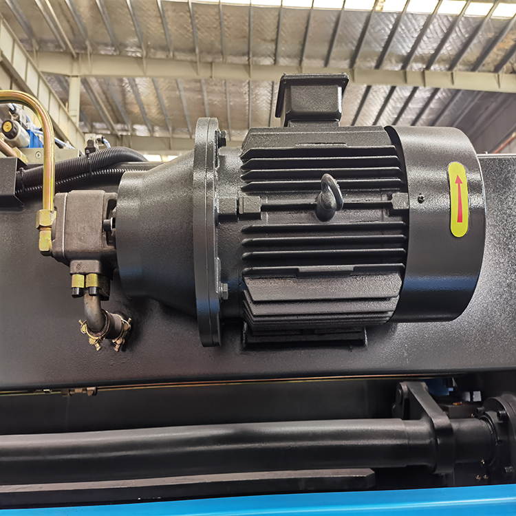 300t/4000 Hydraulic Press Brake Machine 300t/4000 hydraulinen puristusjarrukone