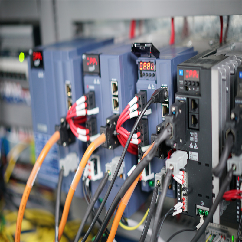 3015 1500x3000 alumiinikuitulaserleikkauskone teollisuuslaserlaitteet