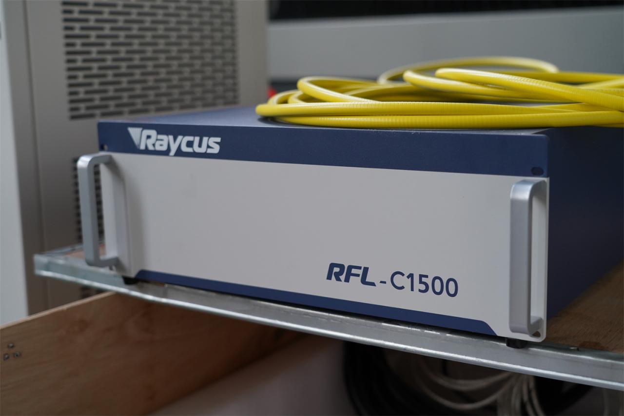 3015 4kw 1kw 2kw 3kw Stainless Steel Cnc Fiber Laser Cutting Machine 3015 4kw 1kw 2kw 3kw ruostumaton teräs Cnc kuitu laserleikkauskone