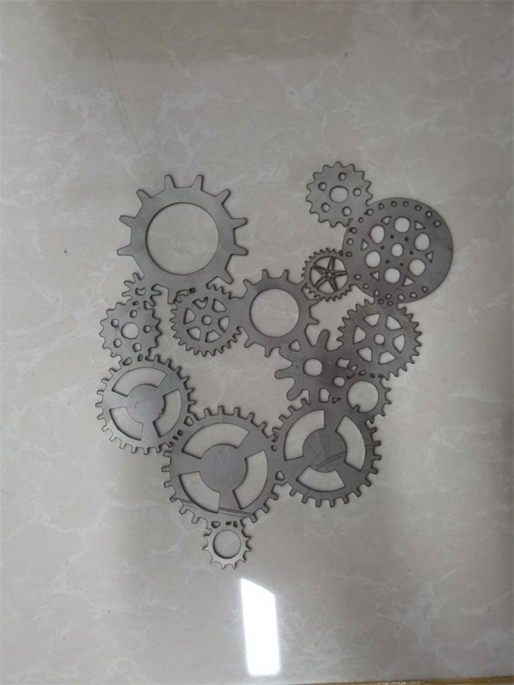 3015 Copper Carbon Stainless Steel Aluminum Iron Metal Cnc Fiber Laser Cutting Machine 3015 kuparihiili ruostumaton teräs alumiini rauta metalli Cnc kuitu laserleikkauskone