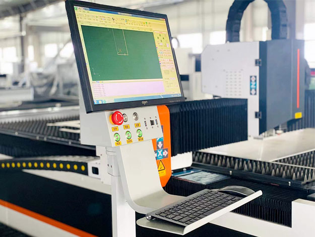 3015 Fiber Laser Cutting Machine For High-Speed Cutting Of 1-6mm Metal Materials 3015 kuitulaserleikkauskone 1-6 mm metallimateriaalien nopeaan leikkaamiseen