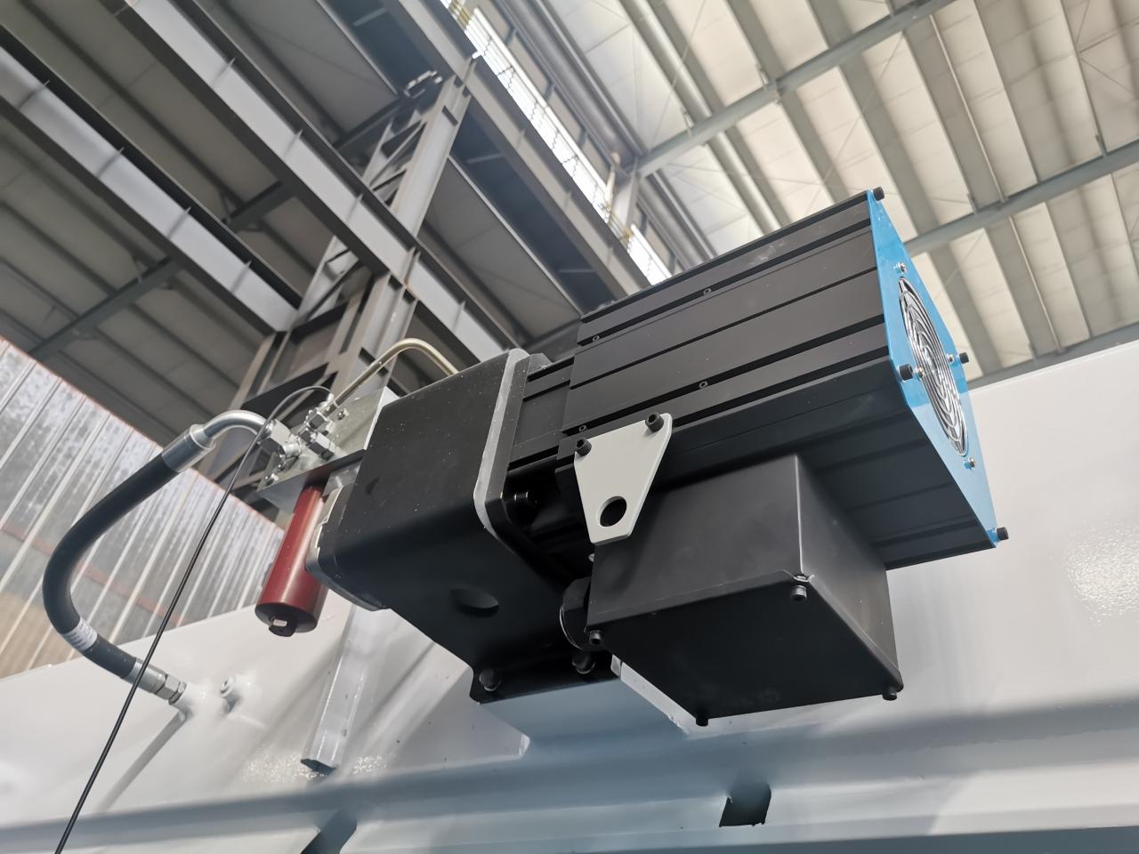 4 Axis Cnc Tandem Press Brake With Delem Da58t 2d Graphical Controller 4 Axis Cnc Tandem Press Brake Delem Da58t 2d Graafisella ohjaimella