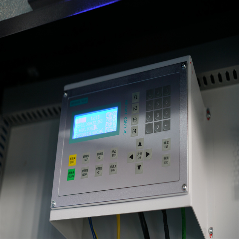 5 mm teräsmetallikuitu-laserleikkauskone CNC-levylevyn hinta