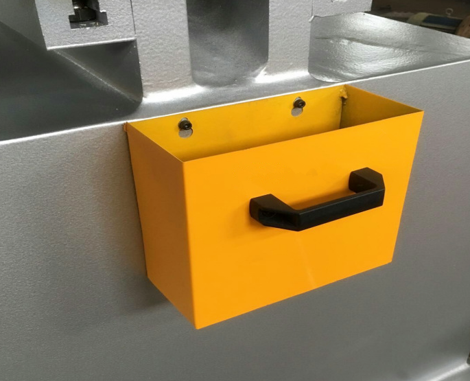 60t Q35-16 Hydraulic Ironworker Shearing Punching Bending And Notching Machine 60t Q35-16 Hydraulinen Ironworker Leikkaus Lävistys Taivutus- ja Lovikone