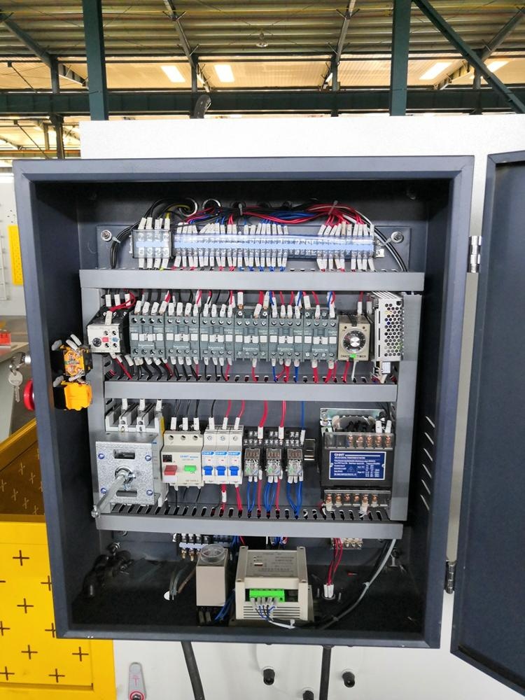 6mm Q11 Electric Sheet Plate Shearing Machine 8 Feet Sheet Metal Shearing Machine 6 mm Q11 sähköinen levylevyn leikkauskone 8 jalan metallilevyn leikkauskone