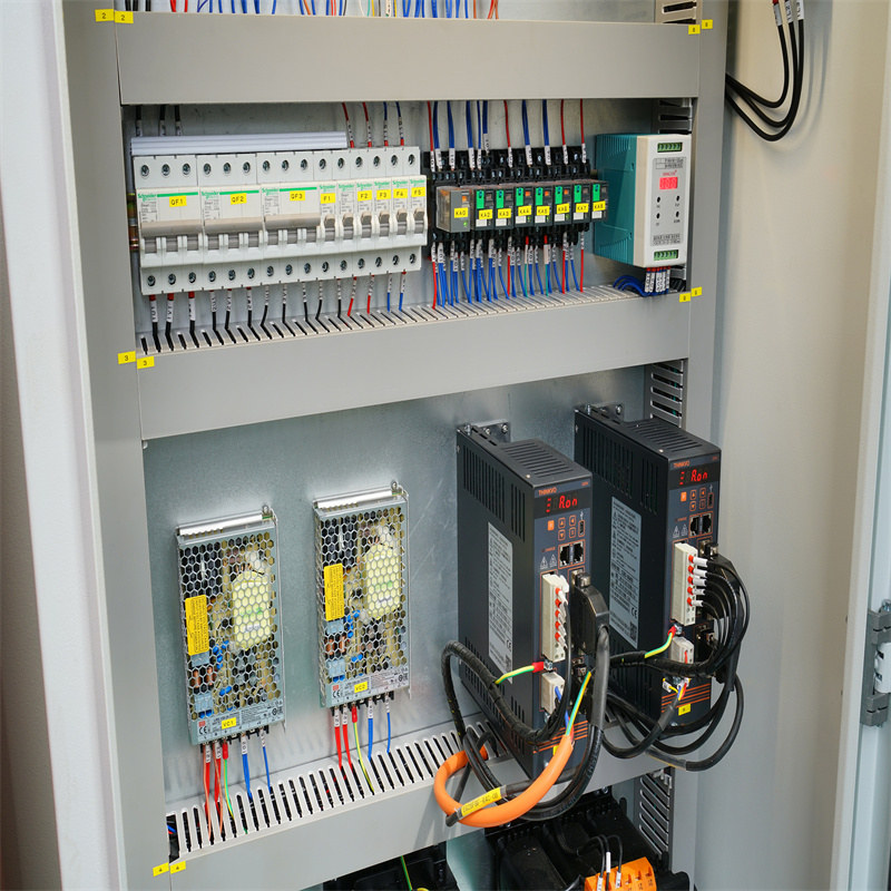 Korkealaatuinen taivutuskoneen puristusjarrun hydraulinen Cnc-taittokone