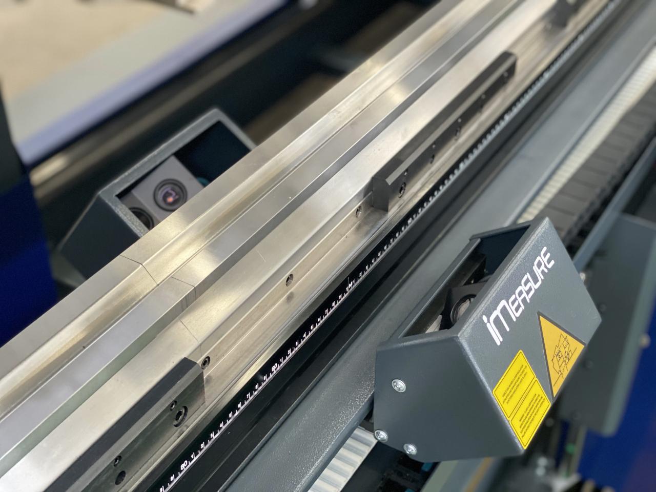 China 220t Cnc Bending Machine 6+1 Axis Hydraulic Press Brake Price Kiina 220t CNC taivutuskone 6+1 Axis Hydraulic Press Brake Hinta