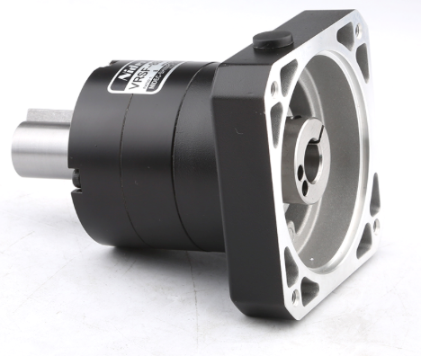 China Industrial Metal Aluminum 1kw 2kw Sheet Metal Fiber Laser Cutting Machine Kiinan teollisuusmetallialumiini 1kw 2kw levymetallikuitu laserleikkauskone