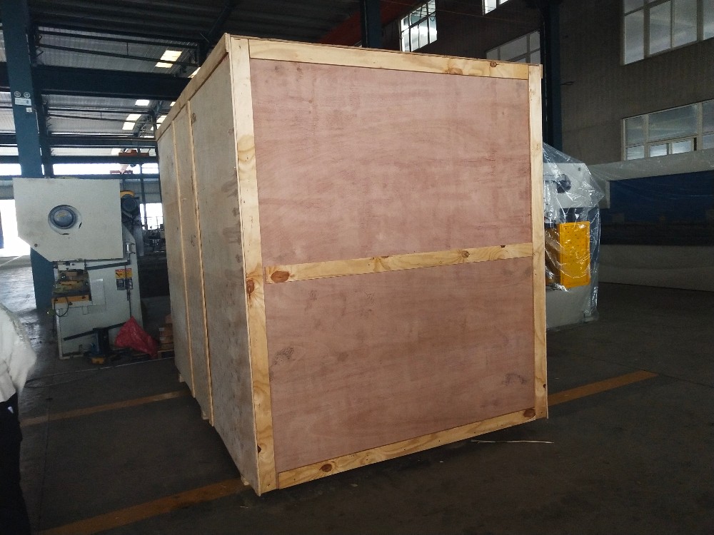 China Metal Hydraulic Press Brake Machine With Reasonable Price Kiinan metallihydraulinen puristinjarrukone kohtuulliseen hintaan