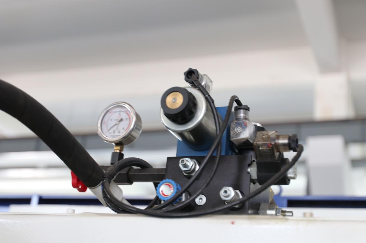 Cnc Hydraulic Press Brake Machine Bending Servo Electric Press Brake 40T Cnc Hydraulic Press Brake Machine Taivutusservo Electric Press Brake 40T