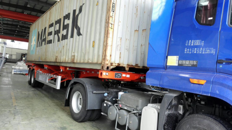 Cnc Nc Hydraulic Press Metal Guillotine Shear Machine For Carbon Stainless Steel Sheet Cnc Nc:n hydraulipuristimen metallin giljotiinileikkauskone ruostumattomasta hiiliteräslevystä