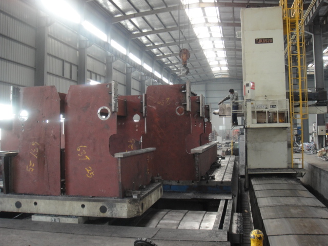 Da53t Cnc System Controller 125t4000 3+1 Axis Cnc Hydraulic Press Brake With Good Quality Da53t Cnc System Controller 125t4000 3+1 Axis Cnc Hydraulinen puristusjarru hyvällä laadulla