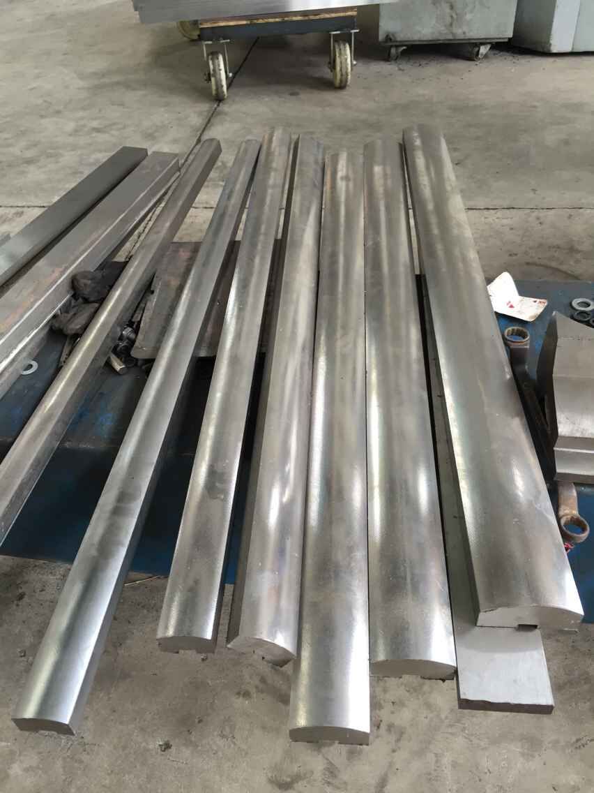 Täysin automaattinen suuritehoinen levytaivutuskone ja CNC-puristinjarrukone