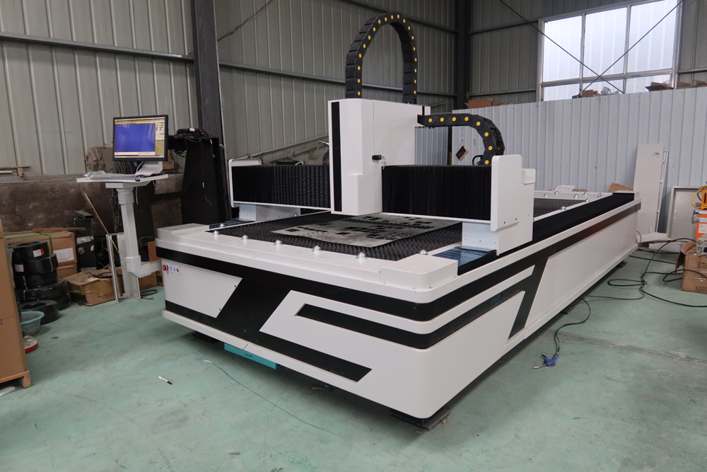 High Precision Fiber Laser Cutting Metal Stainless Steel Carbon 2000w High Precision Fiber Laser Leikkaus Metalli Ruostumaton Teräs Hiili 2000W