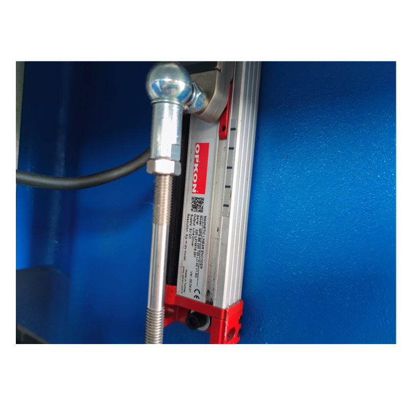 Hydraulic Press Brake Of 130t/3200mm 4+1 Axis Delem Da53t Cnc Press Brake Hydraulinen 130t/3200mm 4+1-akselinen Delem Da53t Cnc-puristin