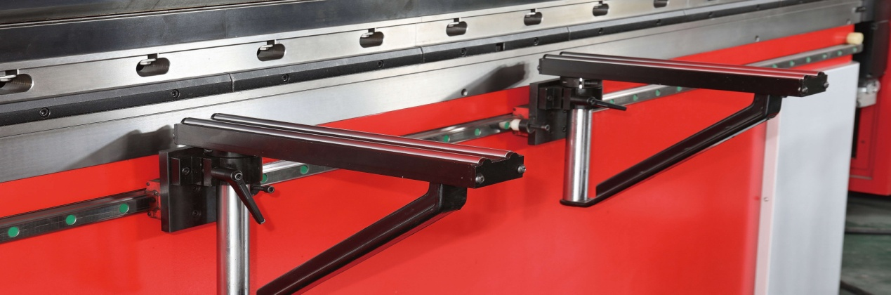 Steel Sheet Aluminum Bending Hydraulic Press Brake Machine Teräslevyä alumiinia taivutus hydraulipuristimen jarrukone